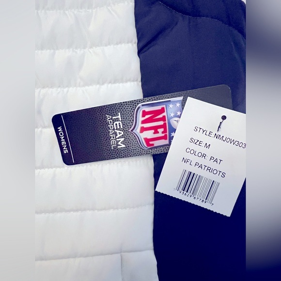 Authentic NFL Team Apparel: New England Patriots Vest (women’s medium) - Picture 2 of 5